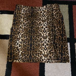 M cheetah print skirt